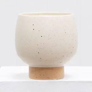 Mainstays 5.5 in Cream Speckle Ceramic Indoor Planter with Tan Base Mainstays 5.5 in Cream Speckle Ceramic Indoor Planter with Tan Base