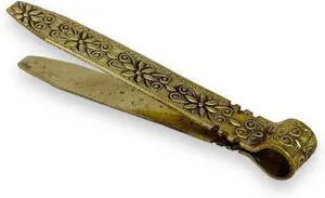 Vintage Brass Charcoal Tongs with Floral Engraved Handle - Antique Design Incense Tongs, 4.13 inches Vintage Brass Charcoal Tongs with Floral Engraved Handle - Antique Design Incense Tongs, 4.13 inches