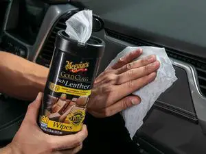 Meguiar's Gold Class Rich Leather Cleaner & Conditioner Wipes, 30 Wipes Meguiar's Gold Class Rich Leather Cleaner & Conditioner Wipes, 30 Wipes
