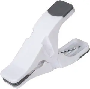 Mainstays Plastic Jumbo Clothespins, Strong Grip, White, 18Count Mainstays Plastic Jumbo Clothespins, Strong Grip, White, 18Count