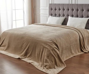 Big Oversized Soft Blanket, Giant Fleece Companion 120x120, California King Warm Blanket for Whole Family, Bed, Sofa, Couch, Travel, Camping 120x120 Brown Big Oversized Soft Blanket, Giant Fleece Companion 120x120, California King Warm Blanket for Whole Family, Bed, Sofa, Couch, Travel, Camping 120x120 Brown