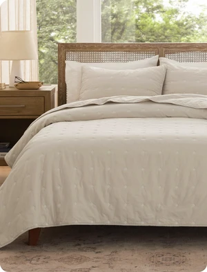 PureWoven 100% Cotton Quilt Set King Size, Embroidery, Linen Beige
Lightweight Bedspread, 3-Piece Bed Coverlet, Four Leaf Embroidery, Vintage Wrinkled, All-Season, Machine Washable, 106x96 in PureWoven 100% Cotton Quilt Set King Size, Embroidery, Linen Beige
Lightweight Bedspread, 3-Piece Bed Coverlet, Four Leaf Embroidery, Vintage Wrinkled, All-Season, Machine Washable, 106x96 in