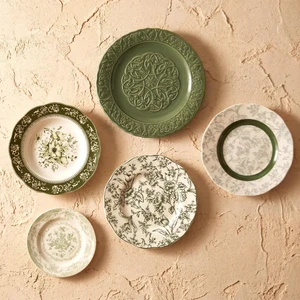 5 Pcs Coastal Vintage Ceramic Wall Plates Set, Green Decoration Hanging Plates with Botanical Patterns, Holland Vintage Gifts for Wall, Home Office Art Ornament(Emerald) 5 Pcs Coastal Vintage Ceramic Wall Plates Set, Green Decoration Hanging Plates with Botanical Patterns, Holland Vintage Gifts for Wall, Home Office Art Ornament(Emerald)