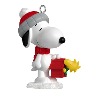 Peanuts Christmas Ornament (Winter Fun with Snoopy) Peanuts Christmas Ornament (Winter Fun with Snoopy)