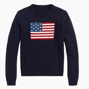 Classic white and navy blue knitted pullover women's sweater, men's turtleneck, boys' RL bear-style jacket, American flag design Classic white and navy blue knitted pullover women's sweater, men's turtleneck, boys' RL bear-style jacket, American flag design
