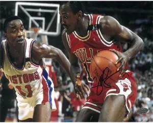 Craig Hodges signed Chicago Bulls 8x10 Photo vs Detroit Pistons (3X 3 Point Shooting Contest Winner)