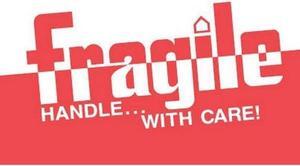 3" x 5" Fragile Handle With Care Labels (500 per Roll)