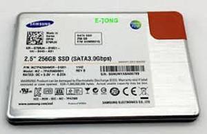 Dell 79RJH PM810 256 GB Solid State Drive - 2.5" Internal - SATA (SATA/300)