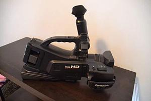 Panasonic AG-AC7 Shoulder Mount AVCHD Camcorder, 1920 x 1080 Resolution, 23x Intelligent / 16.8x Optical Zoom, 2.7 inch