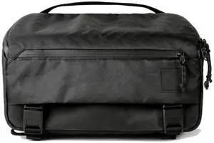 Moment Rugged 10L Camera Sling, Black #106-132