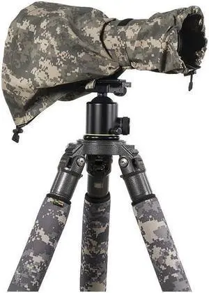 LensCoat RainCoat Rain Sleeve, Medium, Digital Camo #LCRSMDC