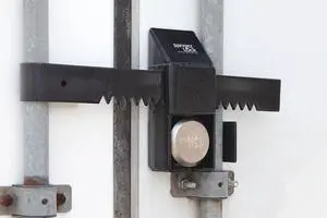 Trailer Portabolt with Puck Lock