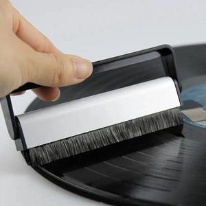 Vinyl Record Cleaning Brush Anti Static Carbon Fiber LP Record Turntable Brush Antique Gramophone Cleaning Supplies