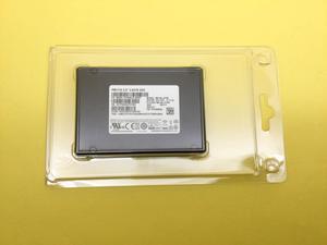 MZ-WLJ3T80 Samsung PM1733 3.84TB PCIe NVME U.2 2.5in SSD MZWLJ3T8HBLS