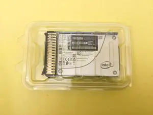 02JG584 Lenovo ThinkSystem 1.92TB SATA 6Gb/s Mixed Use 2.5'' SSD 4XB7A17127