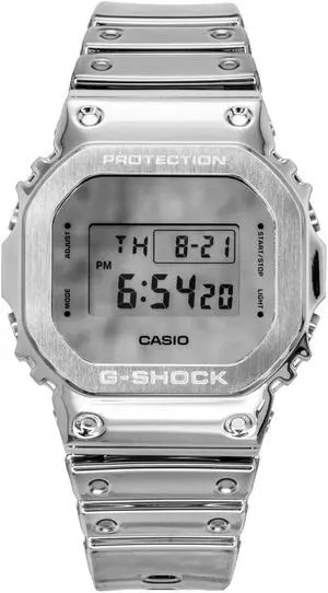 Casio G-Shock Grey Dial Quartz Sports 200M Men's Watch GM-5600YM-8A8 Casio G-Shock Grey Dial Quartz Sports 200M Men's Watch GM-5600YM-8A8