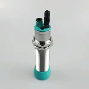 FOR 1PCS UC4000-30GM-IUR2-V15 FOR 1PCS UC4000-30GM-IUR2-V15