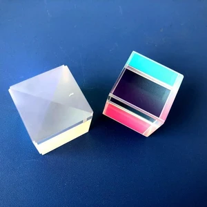 Xuanthang 10x10x10mm K9 X-Cube Prism Lens for Physical Experiments and The Projector Xuanthang 10x10x10mm K9 X-Cube Prism Lens for Physical Experiments and The Projector