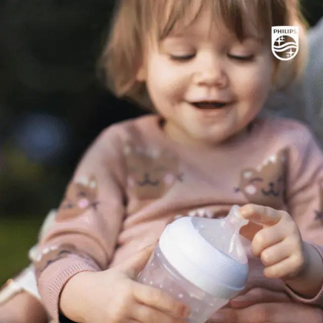 Alt view image 15 of 17 - Philips Avent Natural Baby Bottle With Natural Response Nipple, Blue, 9oz, 3pk, SCY903/23