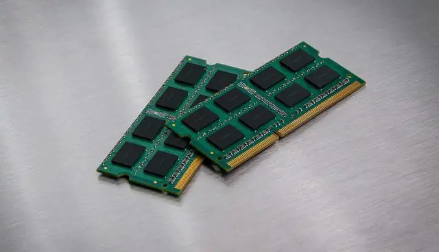 Alt view image 2 of 4 - Kingston 8GB DDR5 SDRAM Memory Module - For Workstation - 8 GB - DDR5-5600/PC5-44800 DDR5 SDRAM - 5600 MHz Single-rank Memory - CL46 - 1.10 V - Non-ECC - Unbuffered - 288-pin - DIMM - KCP556US6-8