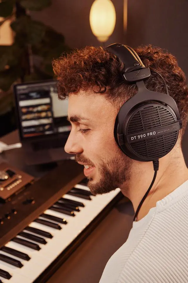 Alt view image 4 of 4 - Beyerdynamic DT 990 PRO 250 OHM Black Limited Edition - open studio headphones