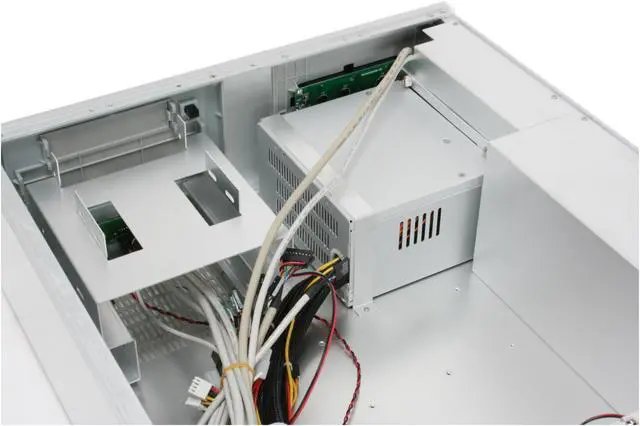 Alt view image 10 of 14 - Eagle Tech Silver Aluminum ET-CAEC2-SL ATX Media Center / HTPC Case