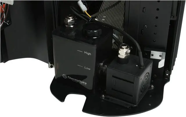 Alt view image 14 of 17 - Thermaltake SwordM VD500LBNA Black/ Silver Aluminum Extrusion ATX Full Tower Liquid Cooling Computer Case