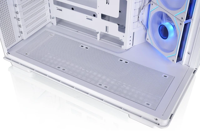 Alt view image 10 of 12 - Thermaltake View 590 TG ARGB; Mid Tower; 4mm Curved Tempered Glass; 3x120mm Infinity ARGB Reverse PWM fans, 2x120mm Infinity ARGB PWM Fans; mITX/mATX/ATX Support; Snow; CA-12C-00M6WN-01