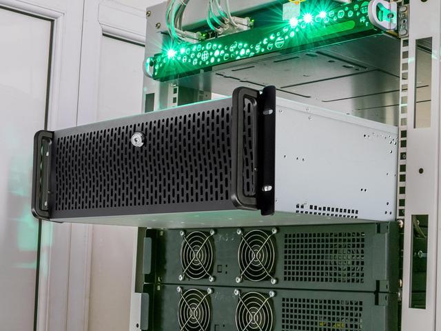 Alt view image 8 of 8 - Rosewill 4U Server Chassis Rackmount Case | 8 3.5" HDD Bays, 3 5.25" Devices | E-ATX Compatible | 5 Front 120mm Fans, 2 Rear 80mm Fans | 2x USB 3.0 | Front Panel Lock | Silver/Black - RSV-L4000U