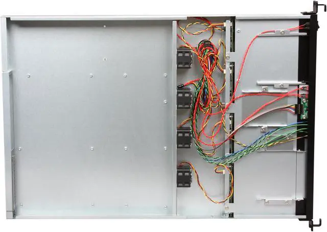 Alt view image 6 of 7 - iStarUSA E1M4 Silver Heavy-duty SGCC Cold-rolled Steel (Main Chassis) 1U Rackmount 4-Bay Storage Server Chassis