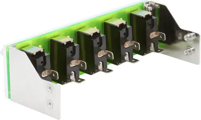 Alt view image 3 of 9 - Lamptron 5.25" 5-channel fan controller, 100w/channel, on/off switch, molex 4-pin fan connectors