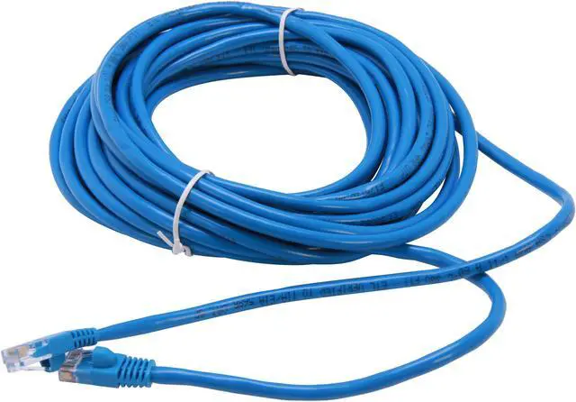 Alt view image 2 of 3 - C2G 15212 Cat5e Cable - Snagless Unshielded Ethernet Network Patch Cable, Blue (25 Feet, 7.62 Meters)