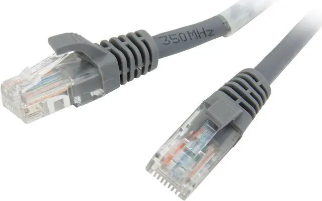 Main image of C2G 15205 Cat5e Cable - Snagless Unshielded Ethernet Network Patch Cable, Gray (14 Feet, 4.26 Meters)