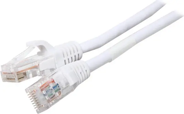Main image of C2G 25428 Cat5e Cable - Snagless Unshielded Ethernet Network Patch Cable, White (10 Feet, 3.04 Meters)