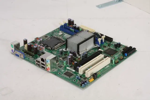 Main image of Intel BOXDG41RQI LGA 775 Intel G41 Micro ATX Intel Motherboard