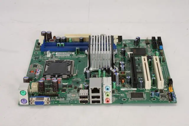 Alt view image 2 of 5 - Intel BOXDG41RQI LGA 775 Intel G41 Micro ATX Intel Motherboard