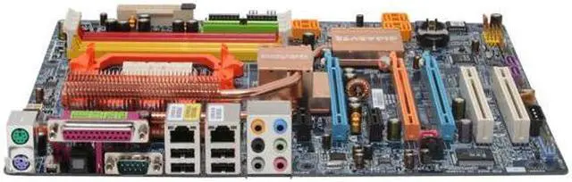 Alt view image 2 of 5 - GIGABYTE GA-M59SLI-S5 AM2 NVIDIA nForce 590 SLI MCP ATX AMD Motherboard