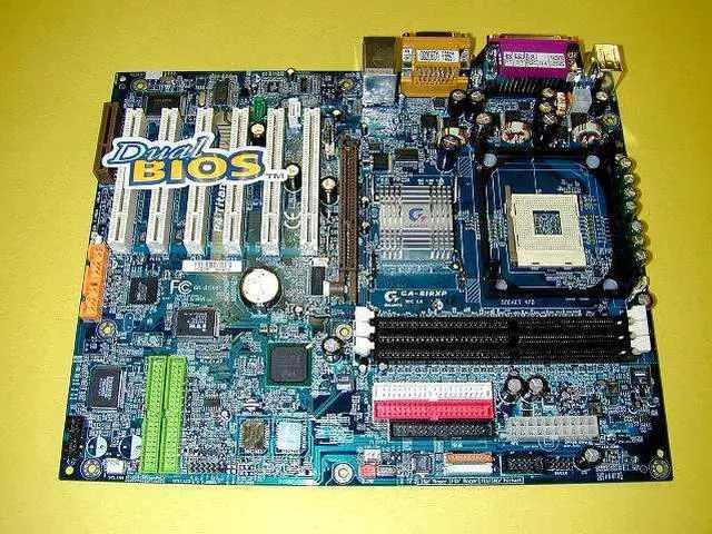 GIGABYTE GA-8IRXP Socket 478 ATX Intel Motherboard