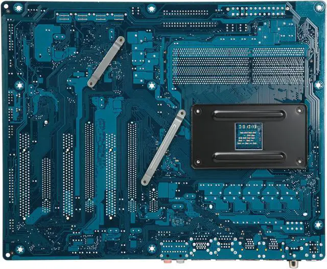 Alt view image 4 of 5 - GIGABYTE GA-790FXTA-UD5 AM3 AMD 790FX USB 3.0 ATX AMD Motherboard