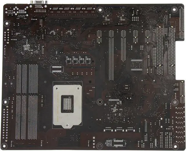 Alt view image 4 of 5 - ASUS P9D-C/4L ATX Server Motherboard LGA 1150 DDR3 1600 / 1333