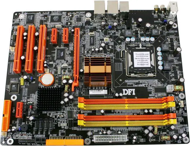 Alt view image 2 of 6 - DFI 925X-T2 LGA 775 Intel 925X ATX Intel Motherboard