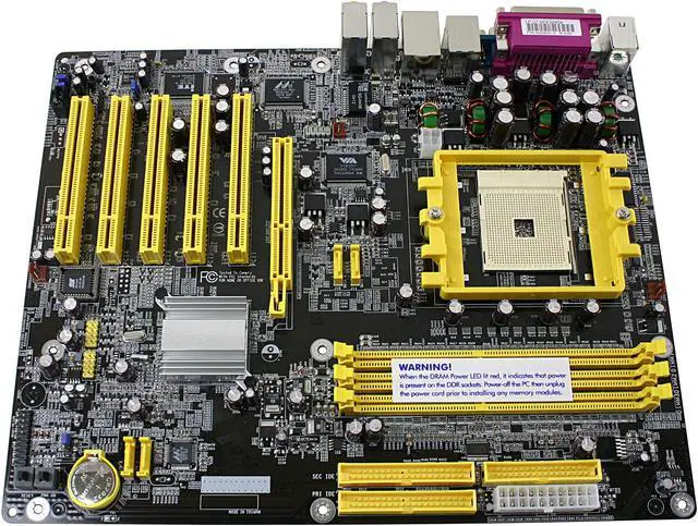 Alt view image 2 of 5 - DFI LANPARTY UT nF3 250Gb 754 NVIDIA nForce3 250Gb ATX AMD Motherboard