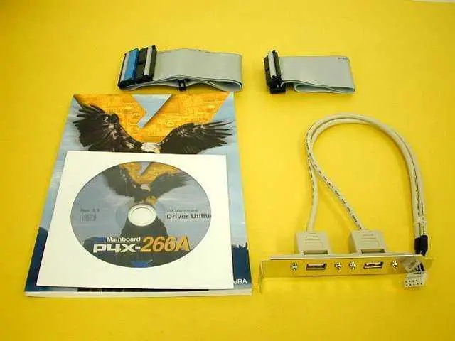 Alt view image 3 of 4 - Motherboards - Intel