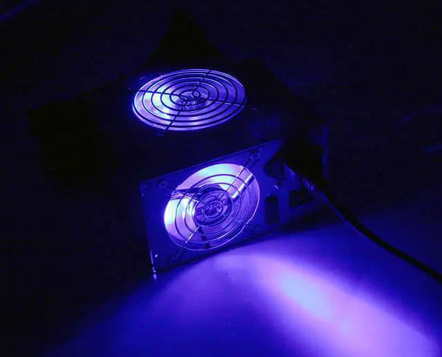 Alt view image 4 of 8 - Antec TruePower TRUEBLUE 480 480 W ATX12V Power Supply