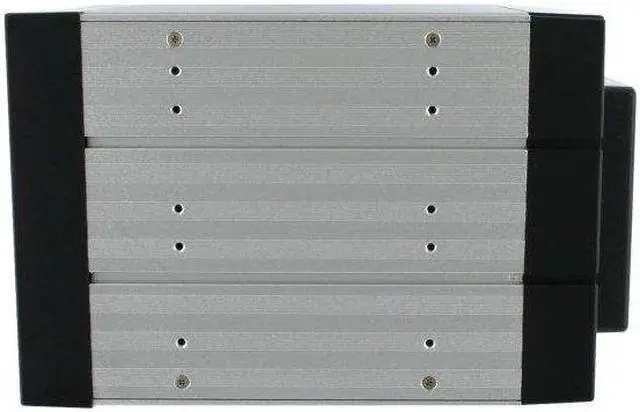 Alt view image 2 of 9 - iStarUSA BPU-340SATA-BPL 3 x 5.25" to 4 x 3.5" 2.5" SAS SATA 6 Gbps HDD SSD Hot-swap Rack - OEM