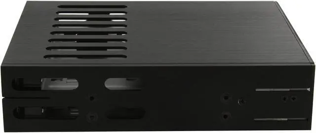 Alt view image 2 of 10 - SNT SNT-SATA1842B 4 x 2.5" HDD in 1 x 5.25" bay SAS / SATA 2.5" Hot Swap Backplane RAID cage