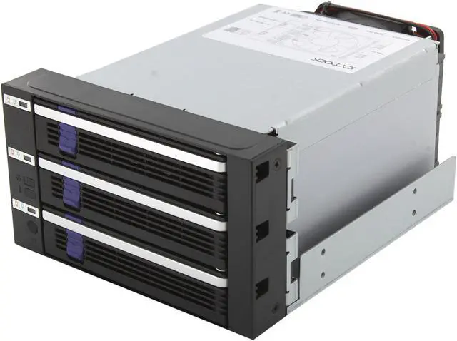 ICY DOCK MB153SP-B | 3 x 2.5