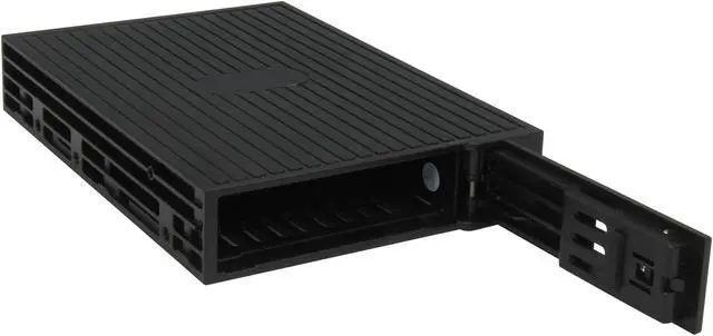 Alt view image 6 of 6 - StarTech 25SATSAS35 2.5in SATA/SAS SSD/HDD to 3.5in SATA Hard Drive Converter