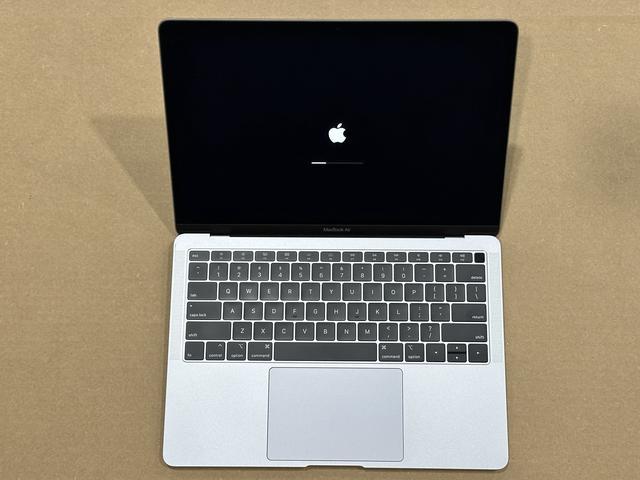 Refurbished: Apple MacBook Air Laptop Intel Core i5 8th Gen 8210Y 