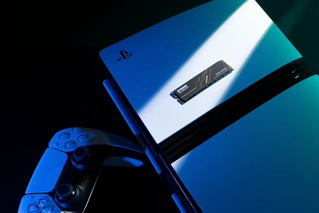 Alt view image 12 of 19 - KLEVV CRAS C925G 2TB M.2 2280 NVMe PCIe Gen4x4 Internal Gaming SSD with Graphene Heatsink, Compatible with PS5, up to 7400MB/s (K02TBM2SP0-25G)